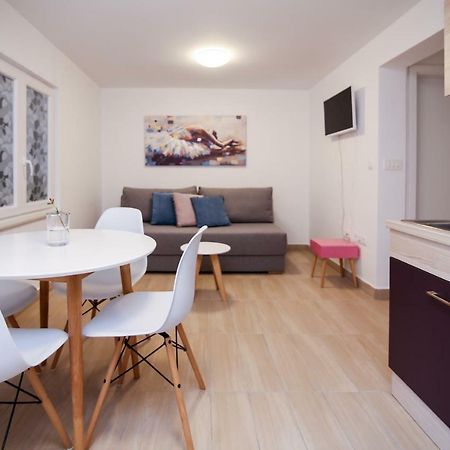 Апартаменты Apartman L&A Биоград-на-Мору Экстерьер фото
