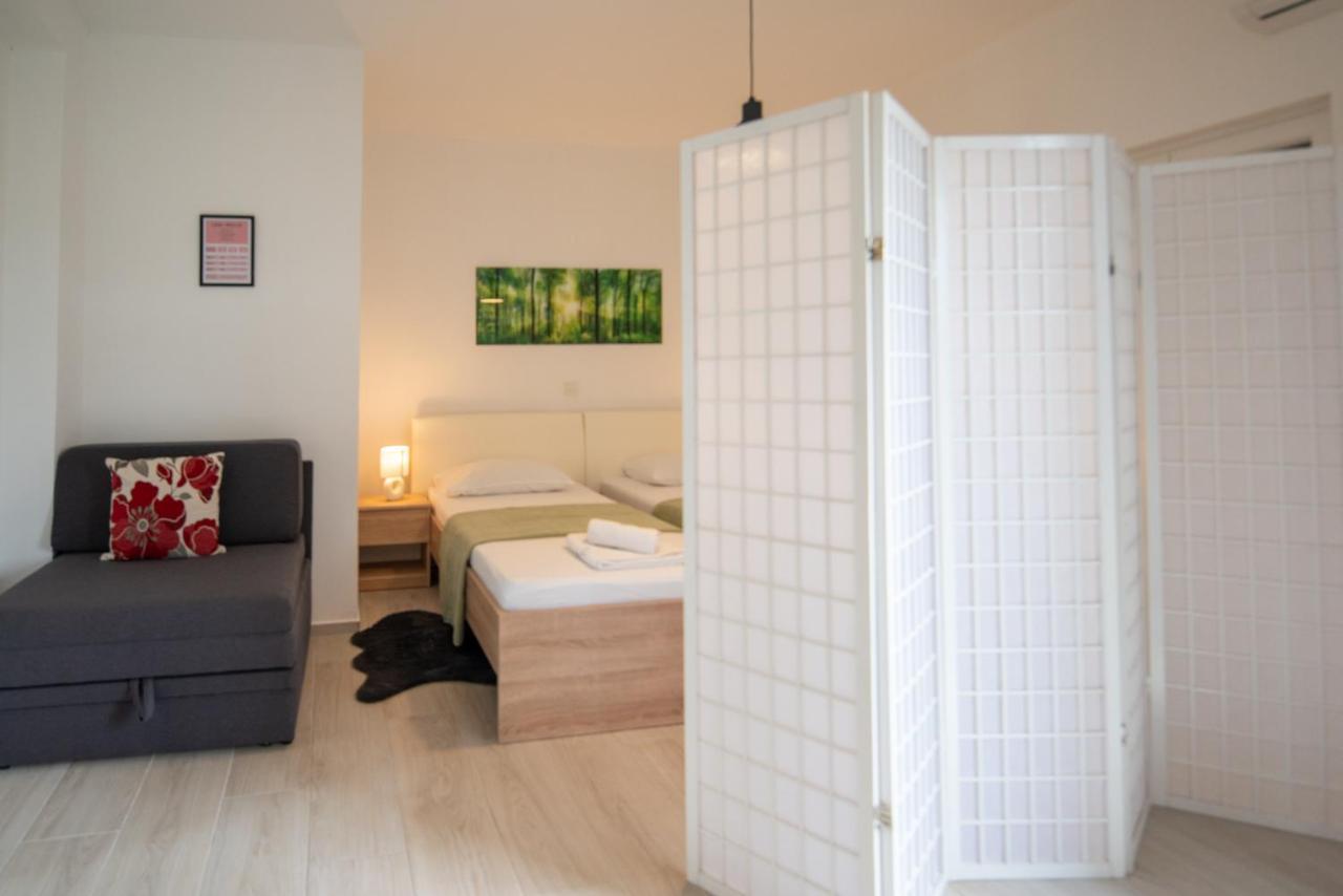 Апартаменты Apartman L&A Биоград-на-Мору Экстерьер фото