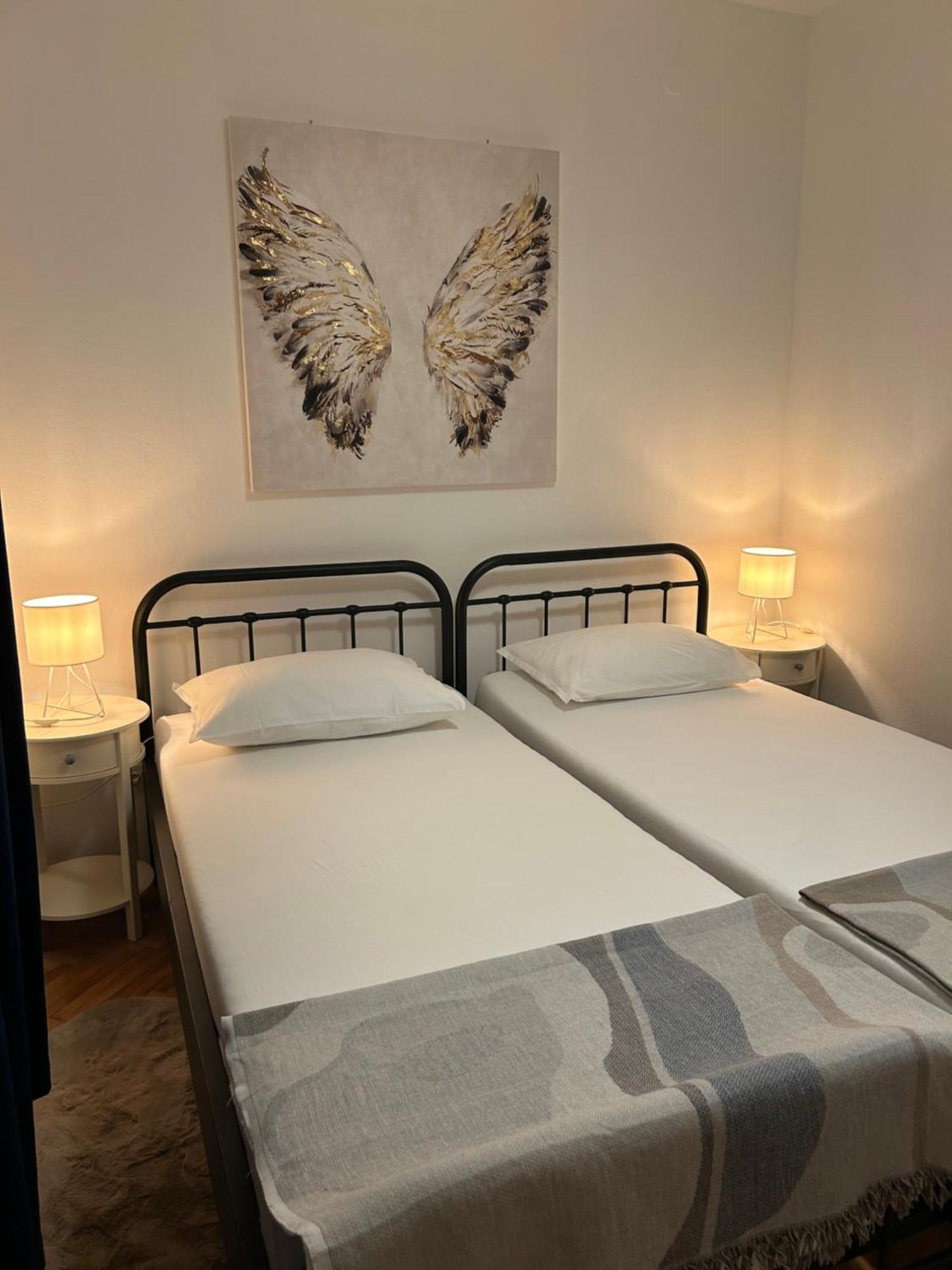 Апартаменты Apartman L&A Биоград-на-Мору Экстерьер фото