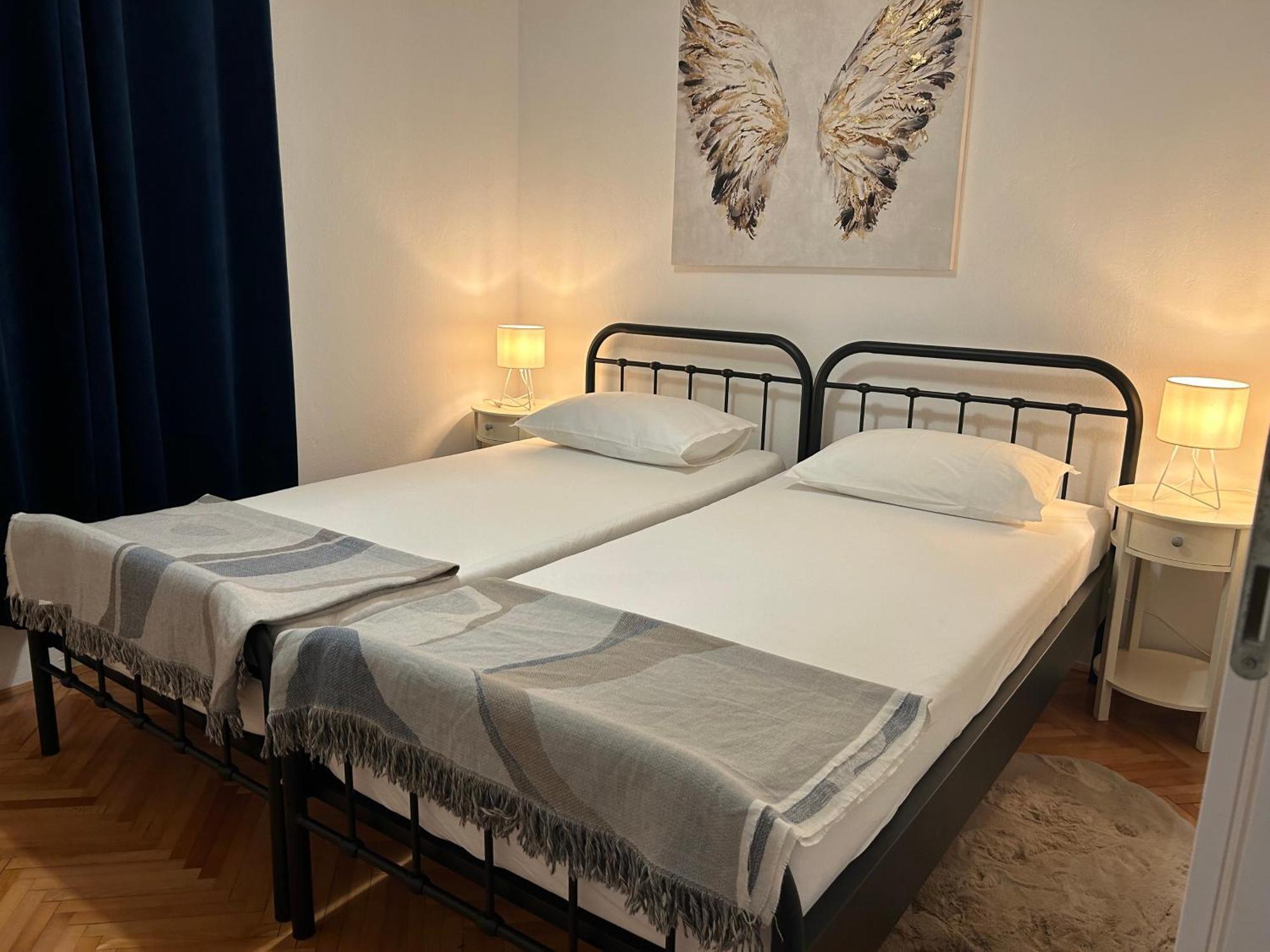Апартаменты Apartman L&A Биоград-на-Мору Экстерьер фото