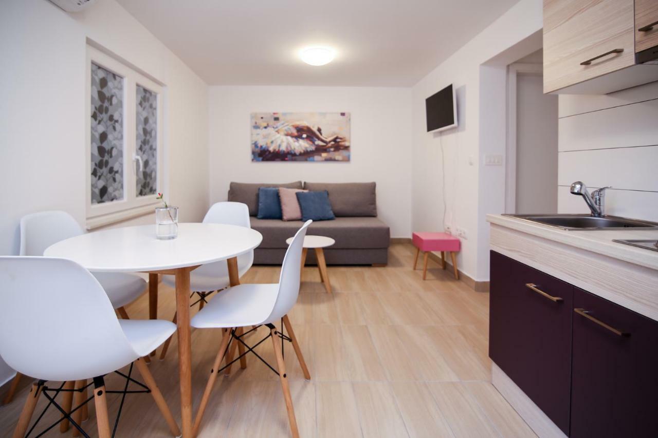 Апартаменты Apartman L&A Биоград-на-Мору Экстерьер фото