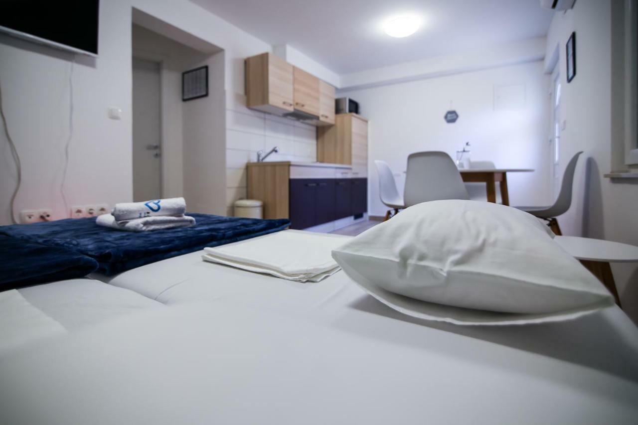 Апартаменты Apartman L&A Биоград-на-Мору Экстерьер фото