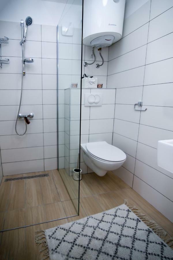 Апартаменты Apartman L&A Биоград-на-Мору Экстерьер фото